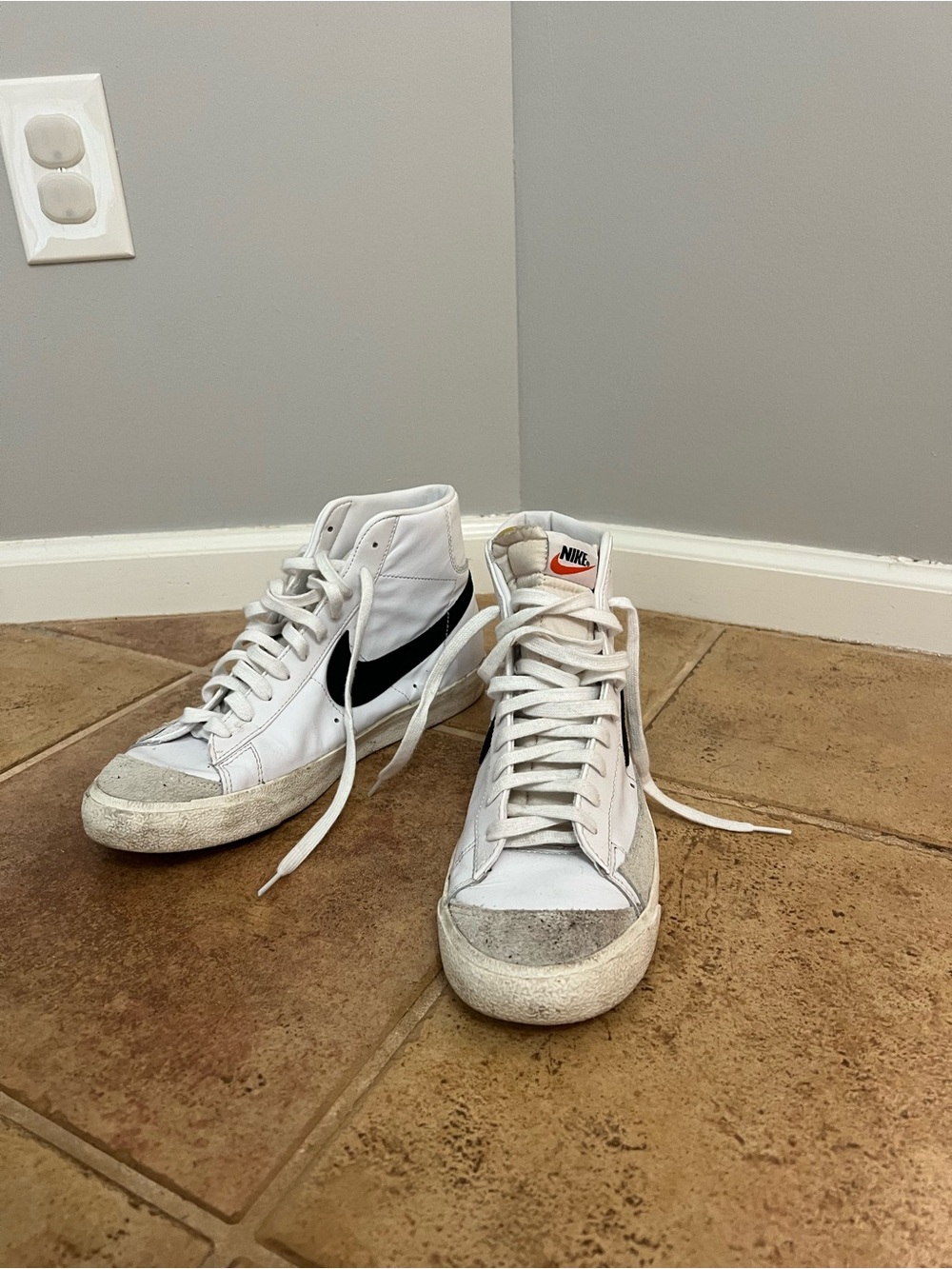 Nike Men’s Blazer Mid 77 Vintage White